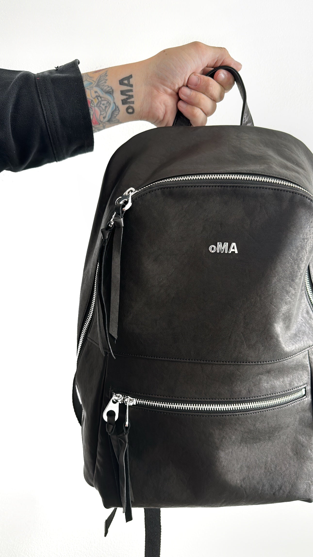 oMA LEATHER BACKPACK FIRST LOOK