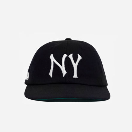 oMA NEW YORK HAT (BLACK/WHITE)
