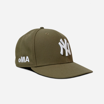 oMA OLIVE NEW YORK YANKEES FITTED HAT (SAMPLE)