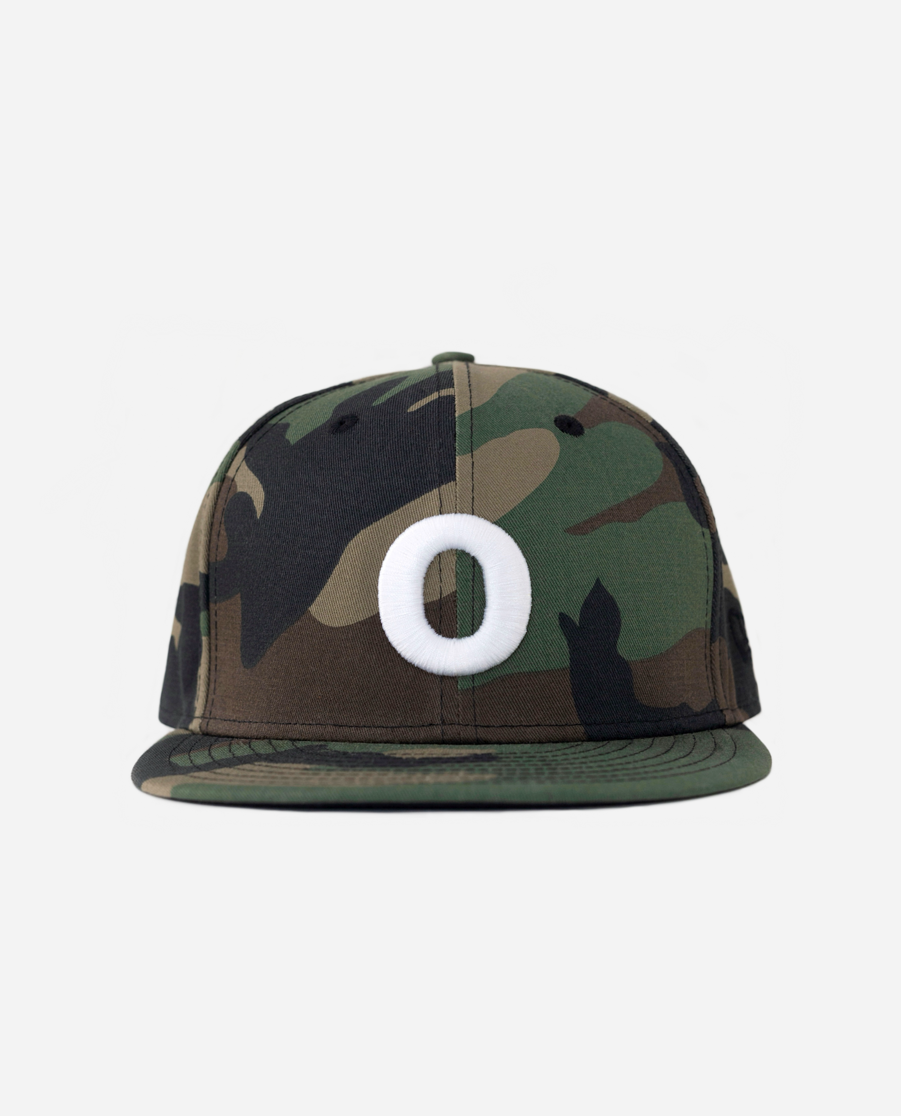 oMA LOGO FITTED HAT (CAMO)
